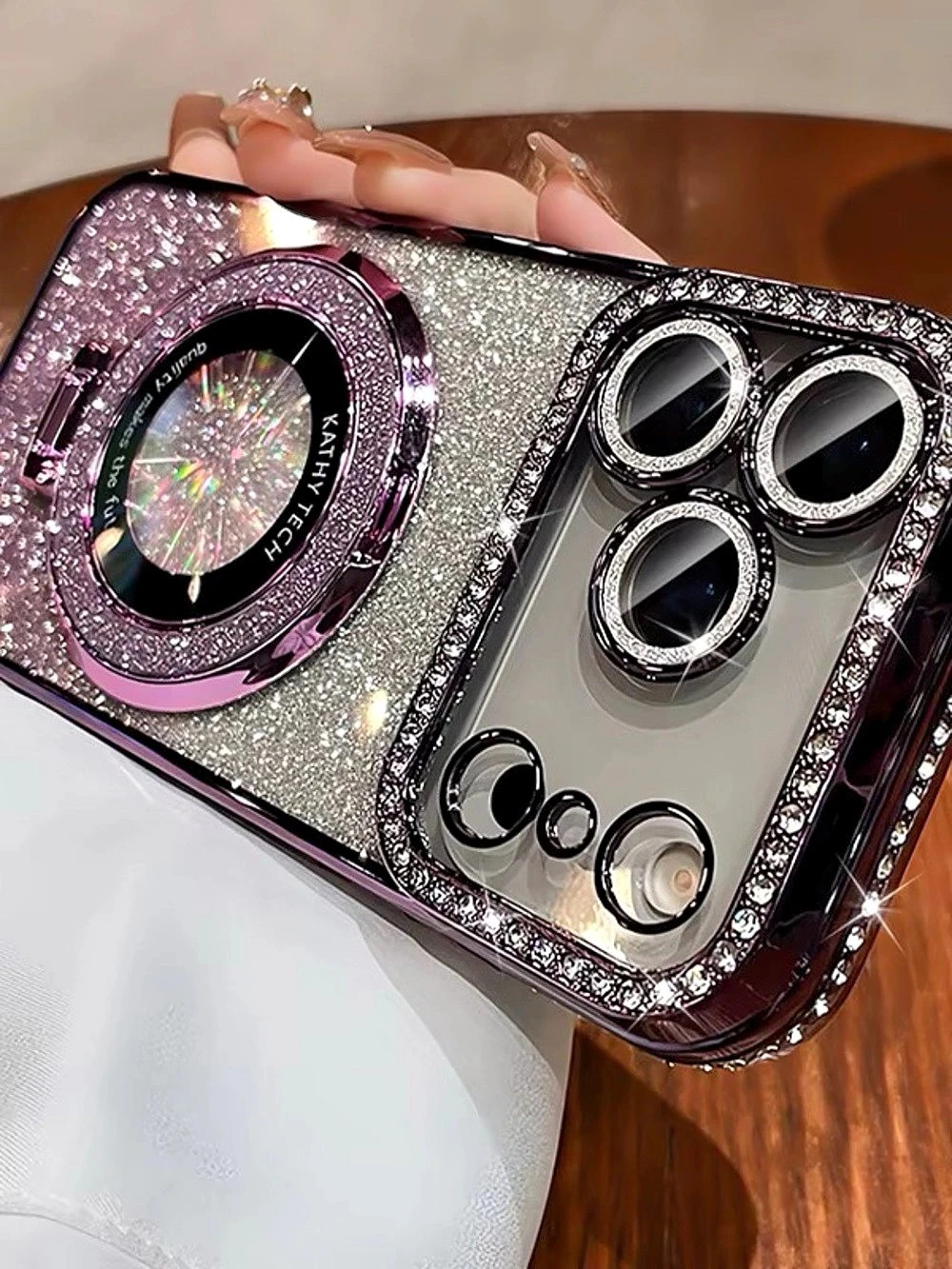 Luxury Rhinestone iPhone 17 Pro Max
Case - Picture 4 of 5